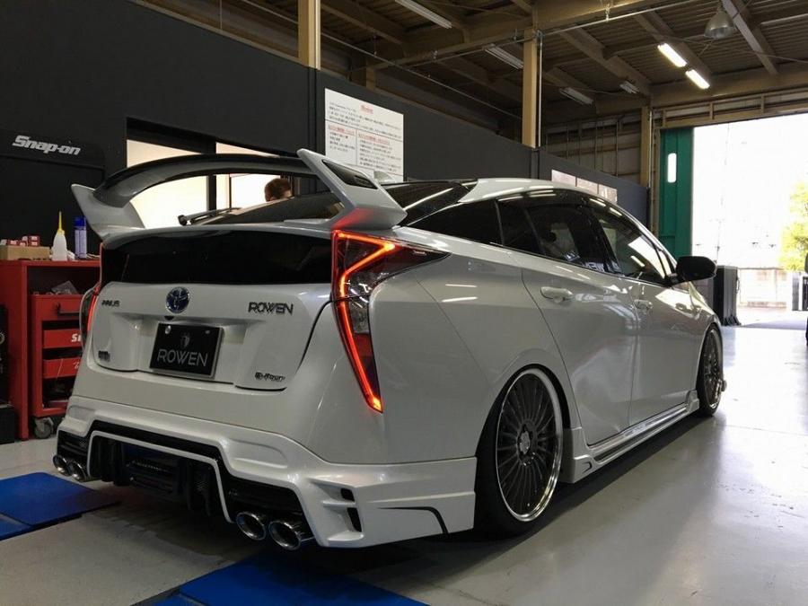  Toyota Prius by Rowen 2016 года  (фото 22 из 27)